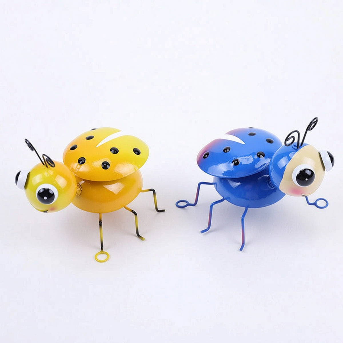 2 Pieces Ladybug Garden Decor Cute Metal Ladybug Whimsical Yard Art for Gardeners, Flower Beds, Patio