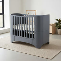 Grows with Child Multifunctional Baby Bed Rounded Corners Convertible Baby Crib Modern Toddler Bed for Newborns
