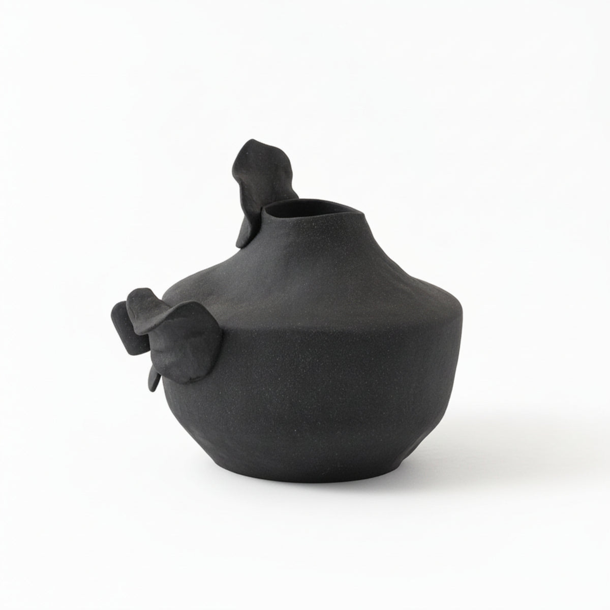 Vase with Petal Details Artistic Sculptural Vase Textured Vessel for Living Room, Lobby Area