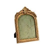 Arched Photo Frame Embossed Floral Ornate Tabletop Frame Gold Colored Table Decoration for Desktop