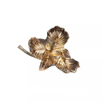 Flower-Shaped Candle Holder Sculpted Flower Candle Holder Floral Candlestick Lustrous Decor Decorative for Homeowners, Tabletop