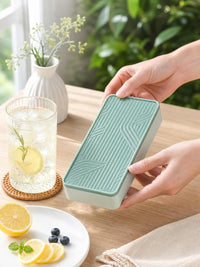 Large Capacity Silicone Ice Cube Tray with Lid for Home Freezing and Ice Making