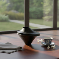 Tabletop Vase Black Sculptural Vase Decorative Flower Holder for Art Collectors, Entry Console