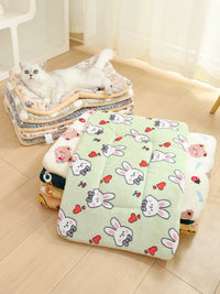 Pet Plush Mat for Cats and Dogs, Thickened Warm Winter Bed, All-Season Universal Floor Cushion