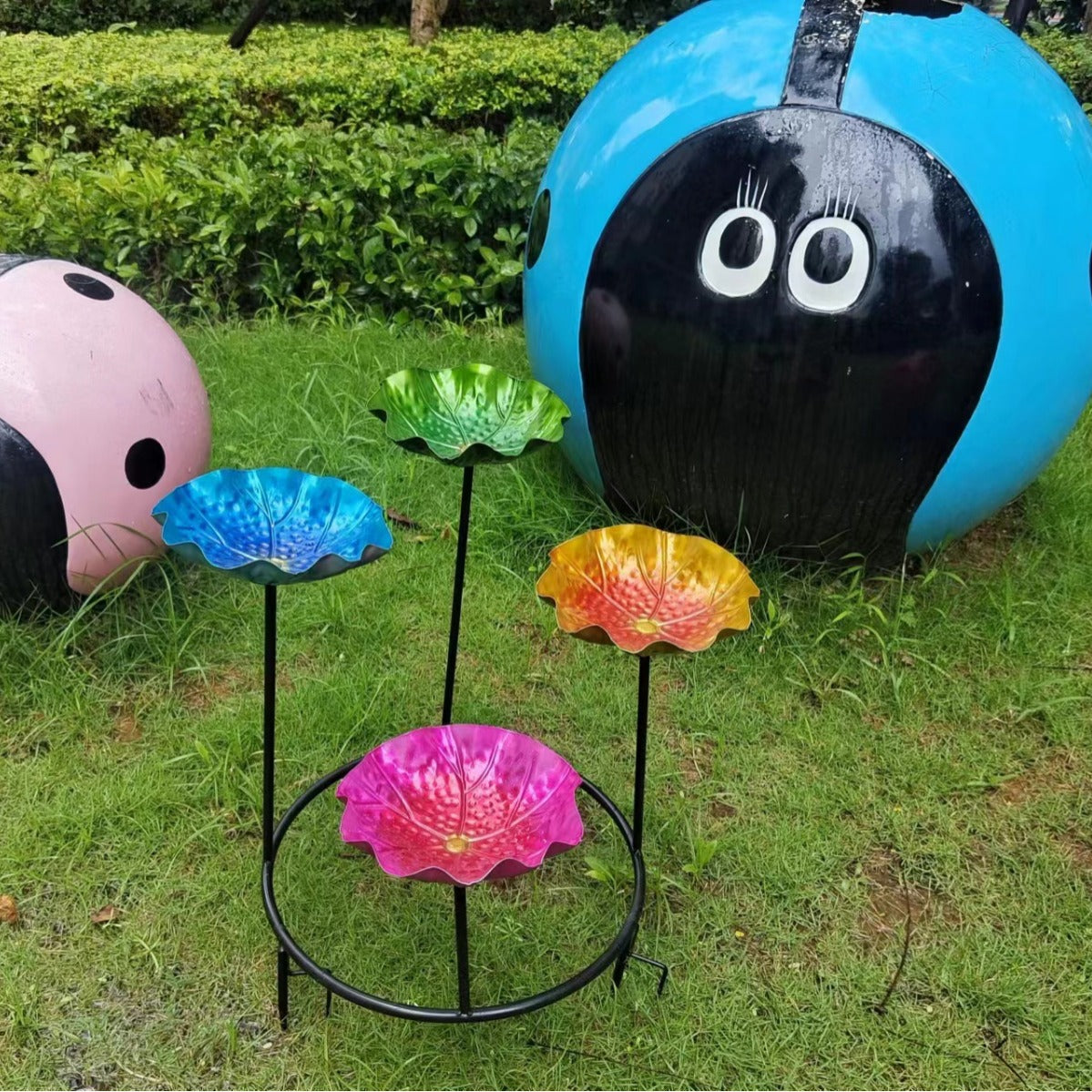 Outdoor Garden Bird Feeder Tray with Stake, Creative Flower Design