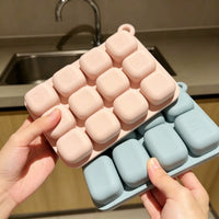 Square Silicone Ice Cube Tray with Lid, 8-Cavity Food-Grade Ice Maker Mold for Home Kitchen, Easy Release