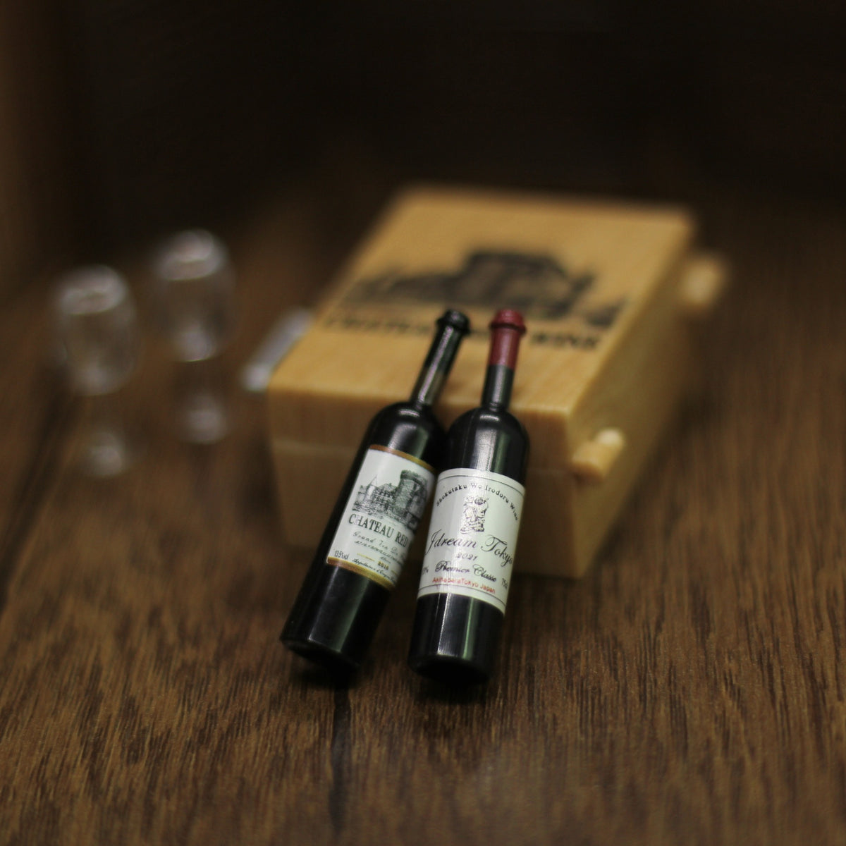 Miniature Dollhouse Red Wine Box Set with Glasses for OB11 Dolls & Action Figures