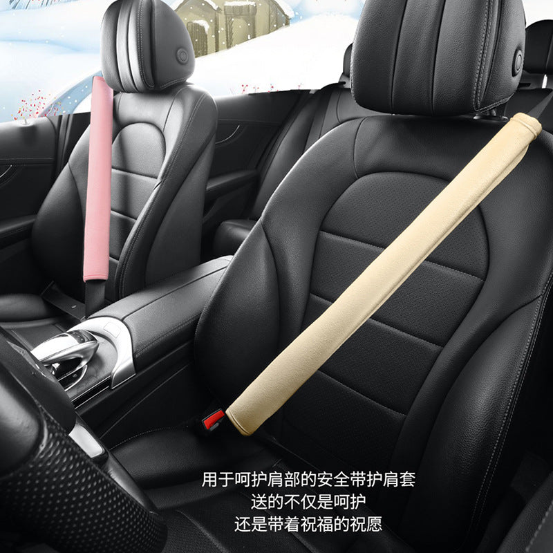 Plush Car Seat Belt Cover Shoulder Pad for Winter Comfort and Protection