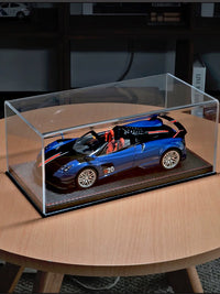 1:18 Scale Model Car Acrylic Dustproof Display Case with Integrated PVC Base for Collector Vehicles
