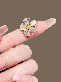 Elegant Rhinestone Cat Eye Flower Brooch Pin for Women, Anti-Exposure Cardigan Collar Decoration
