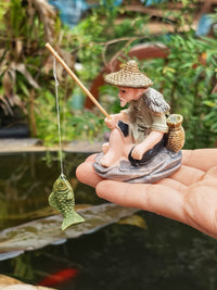Miniature Fishing Old Man Figurine for Micro Landscape Aquariums and Bonsai Decor