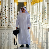 Adult Middle Eastern Sheikh Costume Set with Robe, Headpiece, and Necklace for Halloween Cosplay