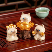 Lucky Cat Car Dashboard Ornament Resin Figurine Creative Cartoon Fortune Cat Decoration