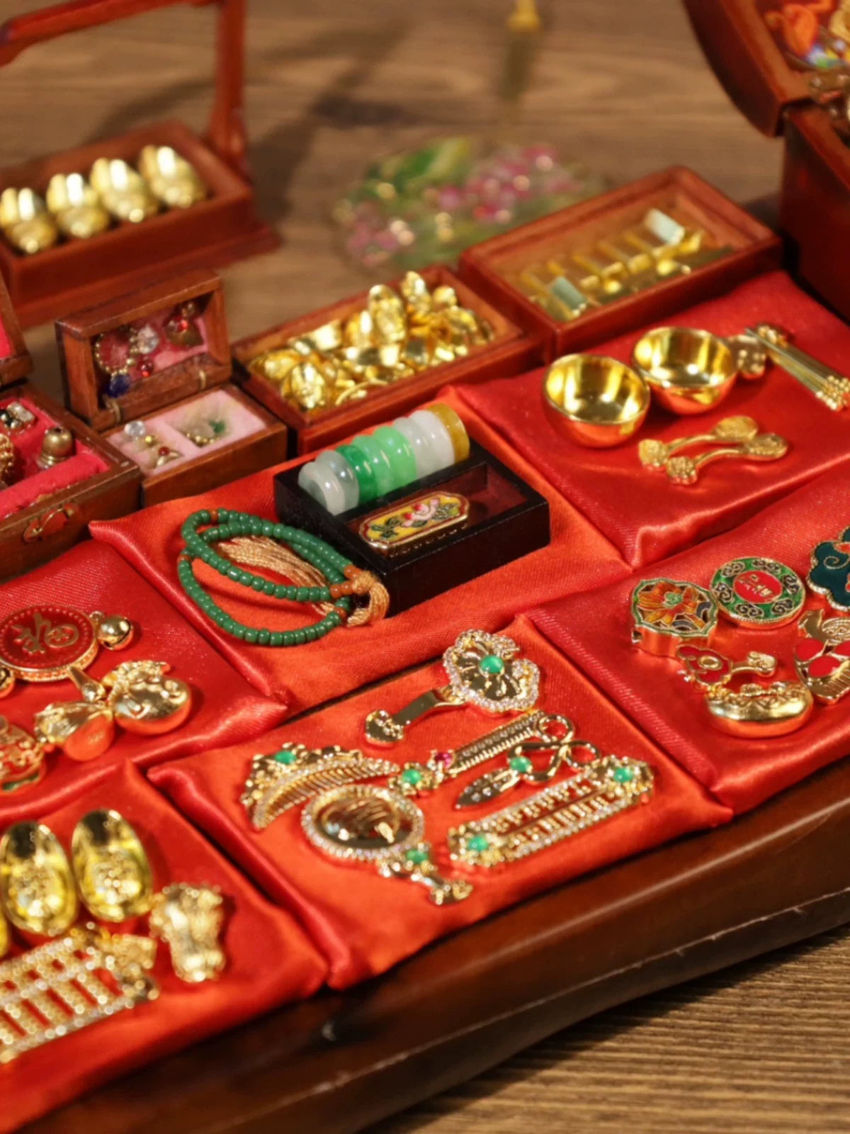 Miniature Chinese Ancient Style Dollhouse Accessories Set - Jade Bracelet, Dowry, Jewelry, Comb, Mirror Models