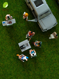 1:64 Scale Miniature BBQ Scene Figures for Dioramas and Photography Props
