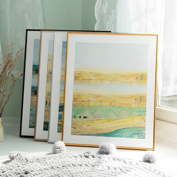 Modern Minimalist Aluminum Alloy Photo Frame for Tabletop or Wall Mounting