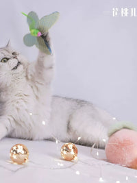 Amy&Carol Retractable Cat Wand Toy with Suction Cup Base and Feather/Insect Attachments
