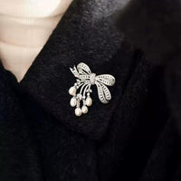 Elegant Butterfly Brooch Pin for Women, Vintage Lightweight Luxury Design