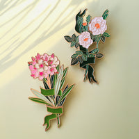 Enamel Iris Flower Brooch Pin for Women, Elegant Floral Lapel Pin Badge