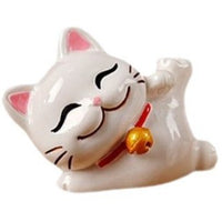 Lucky Cat Resin Figurine for Desk Decor and Stress Relief Gift