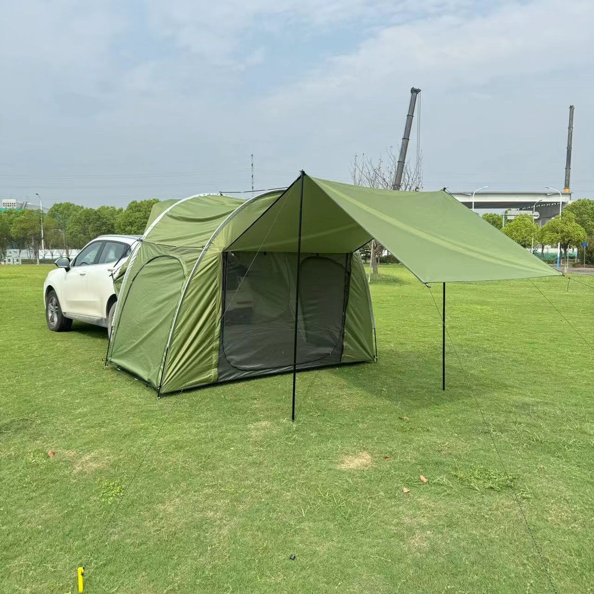 Outdoor Camping SUV Tent with Mesh Extension, RV Awning, Car Rear Integrated Tent