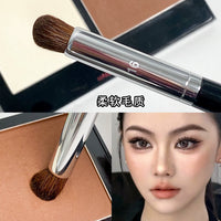 Nose Contour Blending Brush for Highlighting and Detailing, Soft Synthetic Bristles