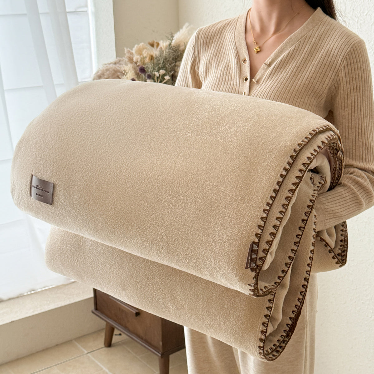 Double-Sided Faux Cashmere Multifunctional Blanket Thickened Plush Office Nap Blanket Sofa Shawl Throw