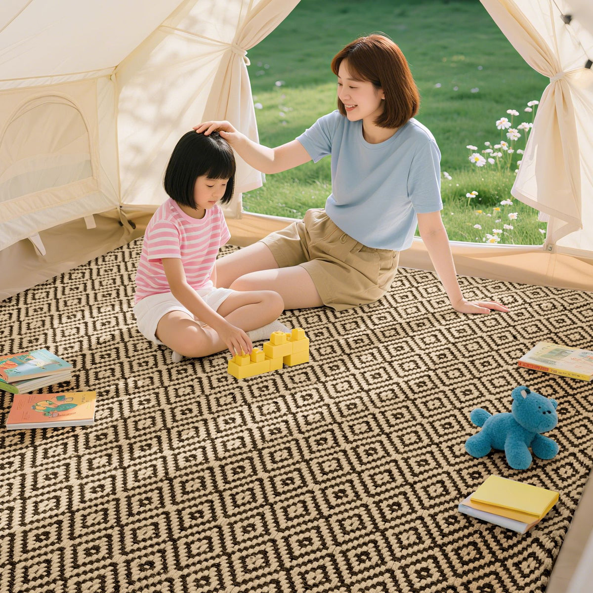 Thickened Polyester Cotton Picnic Blanket Waterproof Outdoor Camping Mat