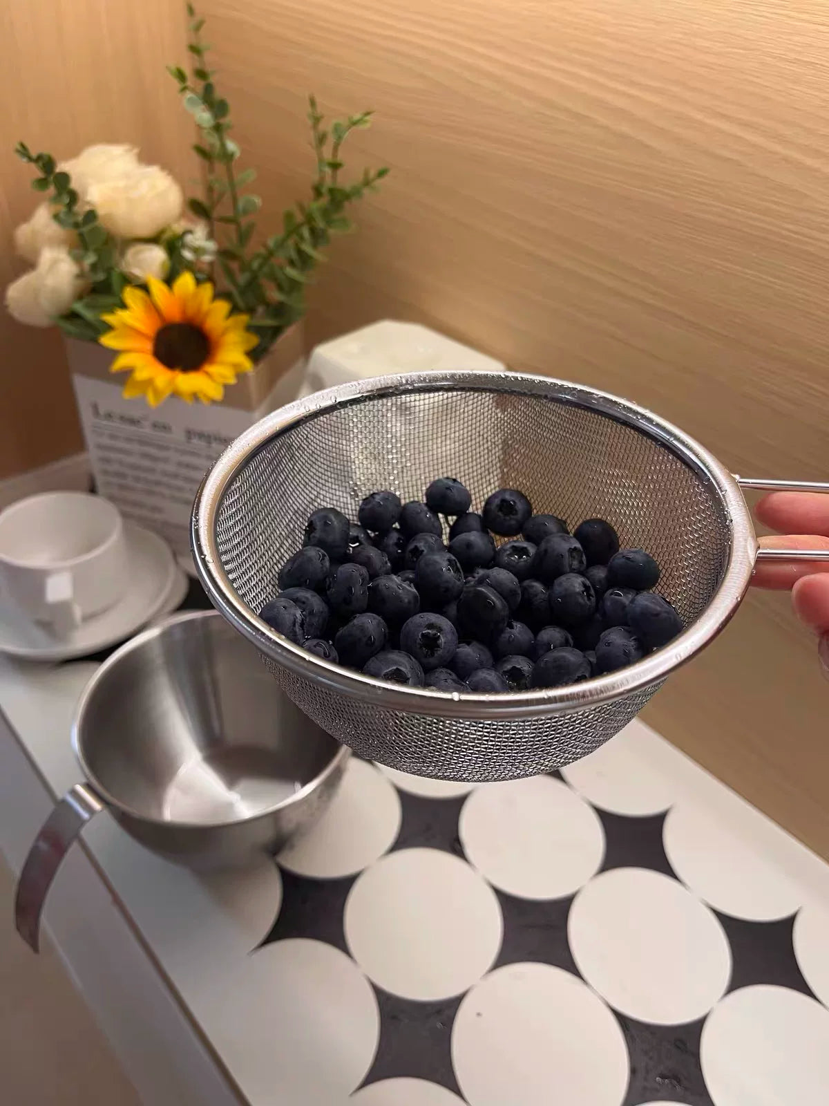 Yinuo Kitchen 304 Stainless Steel Colander with Handle, Rice Washing Bowl, Strainer, Drain Basket