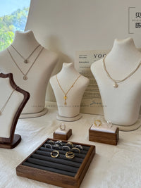 Linen Mannequin Necklace Display Stand for Jewelry and Pearl Diamond Necklaces