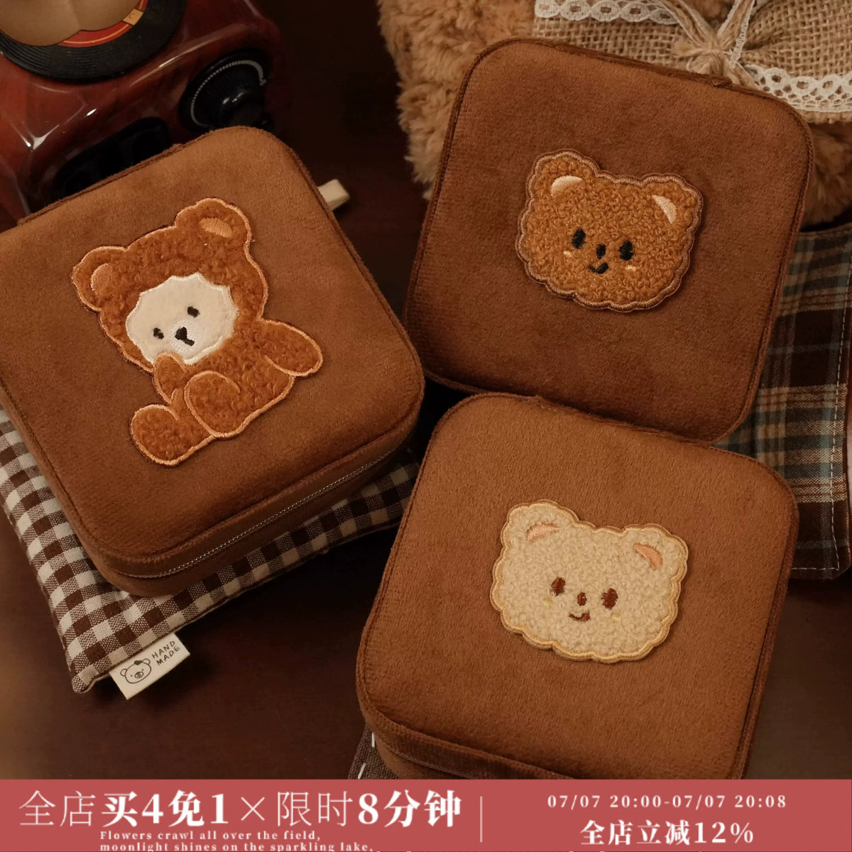 Cute Bear Family Flocked Jewelry Box for Rings, Necklaces, and Earrings