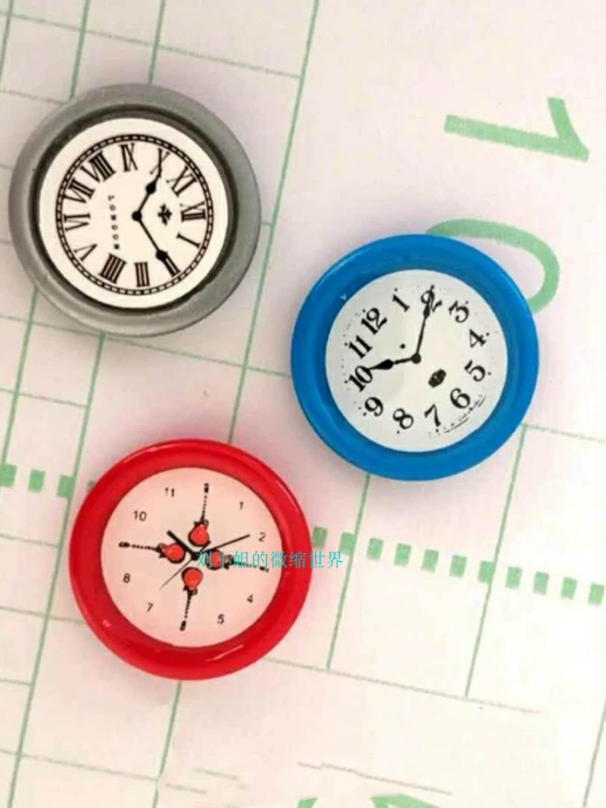 1:12 Dollhouse Miniature Wall Clock Model for Micro Landscape Decor