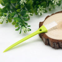 8.4cm Pointed Tail Cleaning Brush for Electric Shavers and Lint Removers