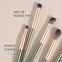 8-Piece Matcha Green Eye Makeup Brush Set for Beginners