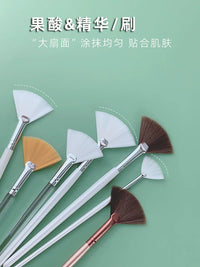 Fan-Shaped Facial Acid Applicator Brush with Soft Bristles and Wooden Handle for Skincare