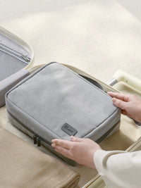 Portable Travel Toiletry Bag for Men and Women, Dry/Wet Separation, Waterproof Hanging Cosmetic Organizer