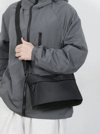Men's Lightweight Nylon Crossbody Bag Casual Fashion Shoulder Bag for Travel and Daily Use