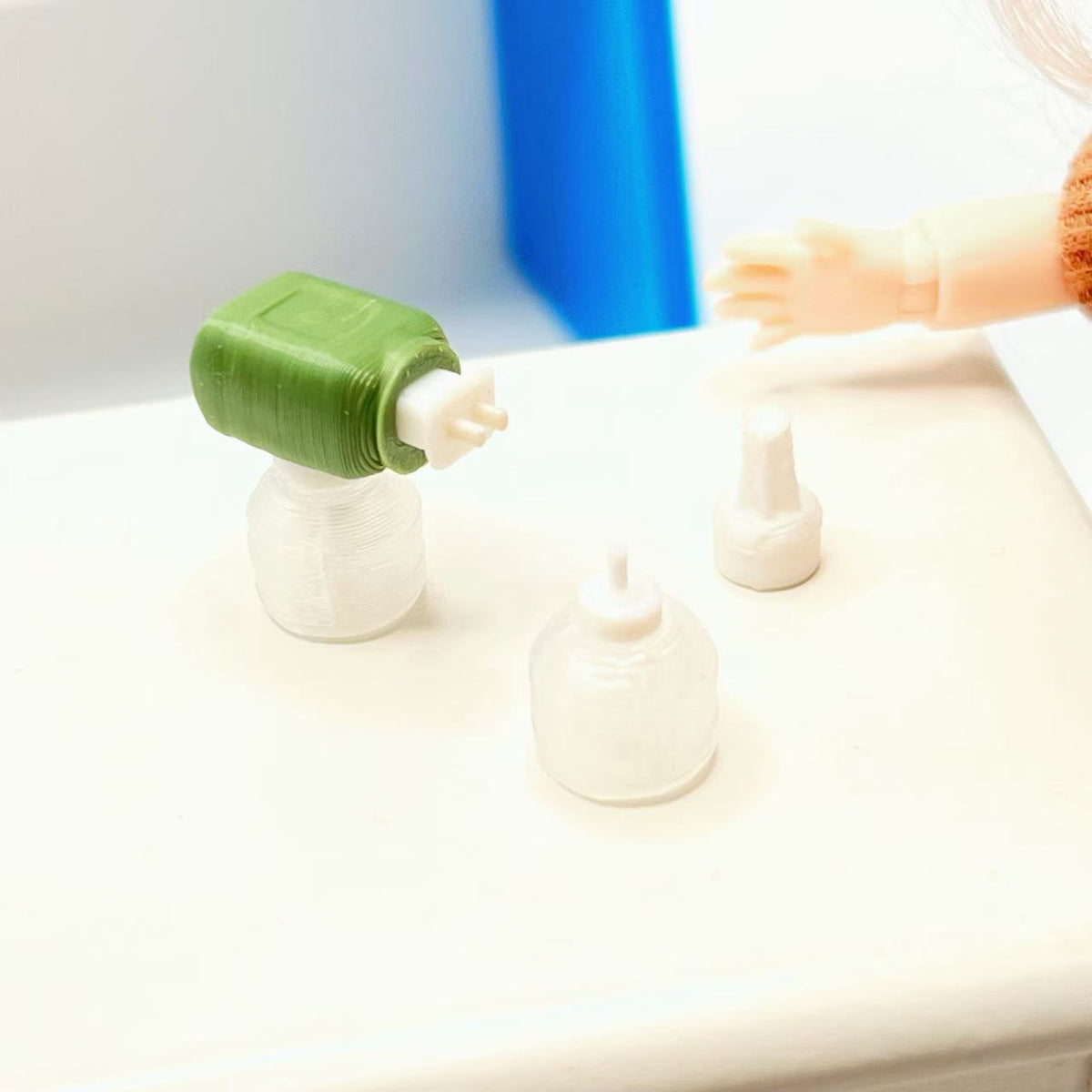 Miniature Mosquito Repellent Liquid Set Model for 1/12 Dollhouse BJD Scene Decor