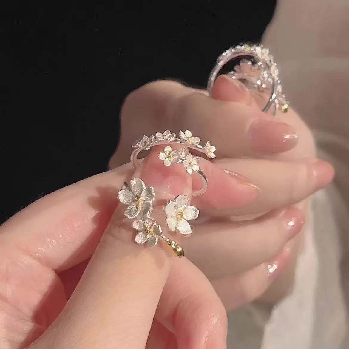 Vintage French Palace Style Resin Flower Ring with Jasmine and Iris