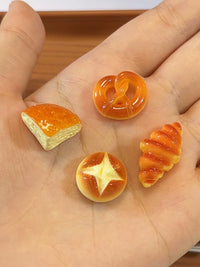 Mini Pretend Play Simulation Pretzel Croissant Bread Pastry for Dollhouse Decor