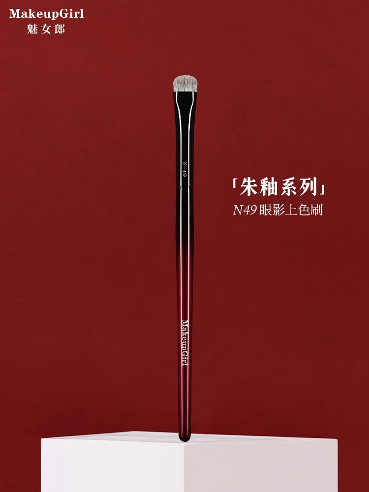 Professional Eyeshadow Blending Brush for Precise Application