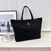 Women's Large Capacity Waterproof Nylon Tote Bag for Commuting and Casual Use