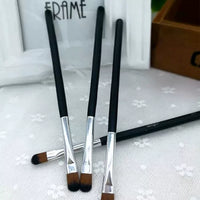 Portable Soft Eyeshadow Blending Brush for Eye Makeup