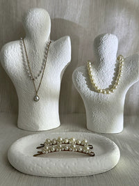Abstract Plaster Mannequin Necklace Display Stand for Jewelry Store Window