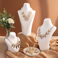 Elegant Resin Mannequin Jewelry Display Stand for Necklaces and Pendants