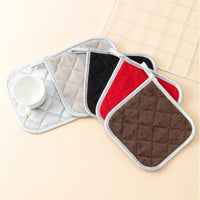 Microfiber Quilted Heat Resistant Pot Holders and Oven Mitts Set