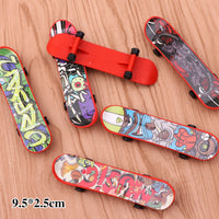 Mini Finger Skateboard Toy Set for Kids, Desktop Fidget Relief Toy