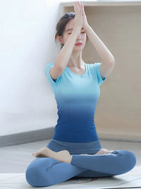 Gradient Short Sleeve Yoga Set for Women - Slimming Pilates, Running & Workout Quick-Dry Activewear