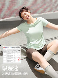 Plus Size Women's Yoga Tops, Quick-Dry Short Sleeve T-Shirts for Summer Sports & Fitness
