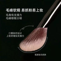 M65 Slanted Blush Brush for Natural Makeup Application